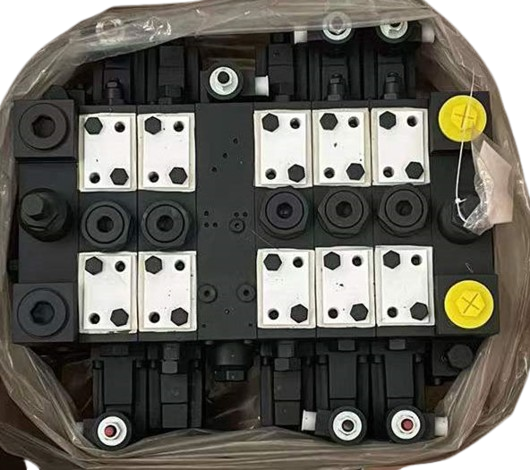 XCMG 803077757 Main Control Valve For XGC55